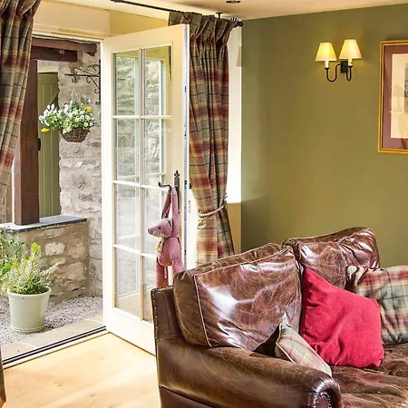 Spring Cottage-ukc6557 * Natland